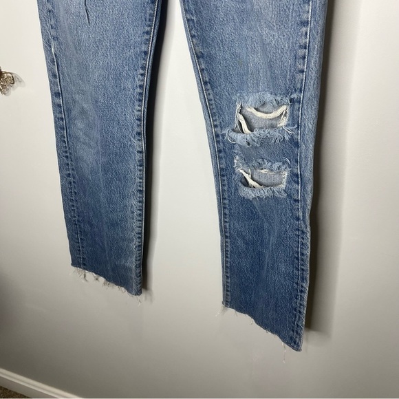 π¦π LEVIβS | Light Blue Distressed Straight Leg Denim Jeans - Picture 7 of 9